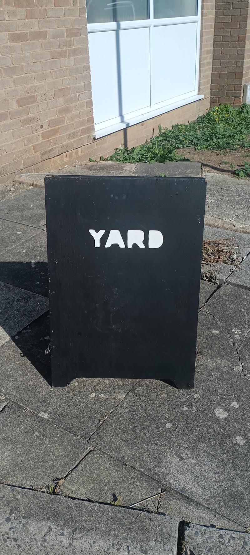 The minimalist sandwich board